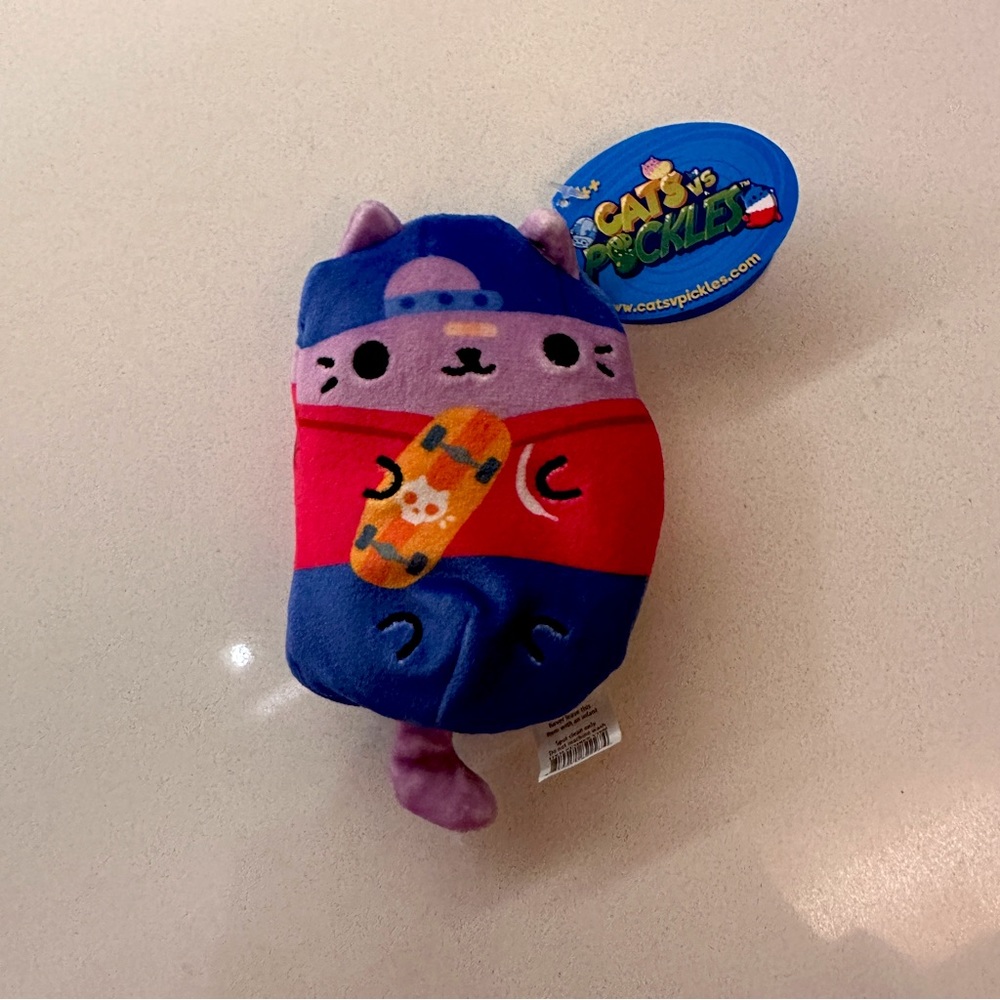 Cats vs Pickles Skater Boi #256 Limited Release Gold Series Beans Blind Bag
